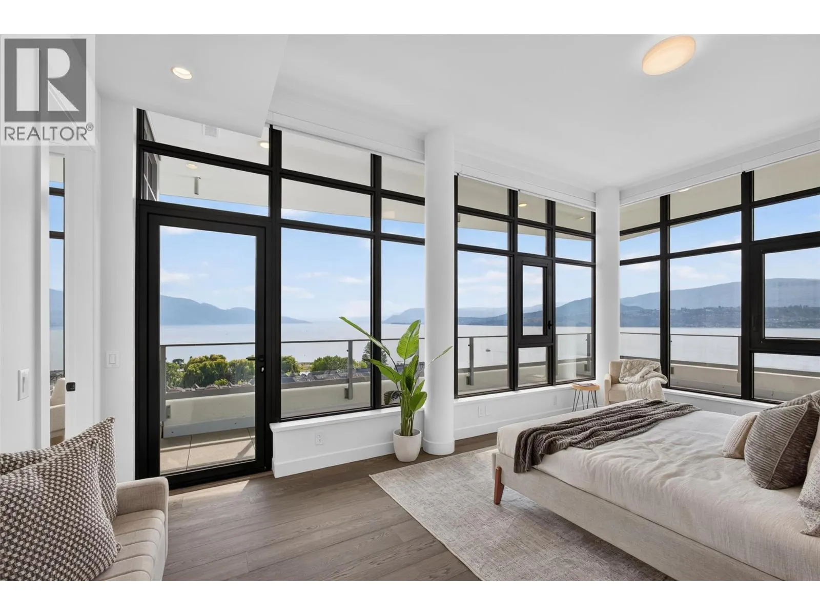 3800 Capozzi Road Unit# PH2