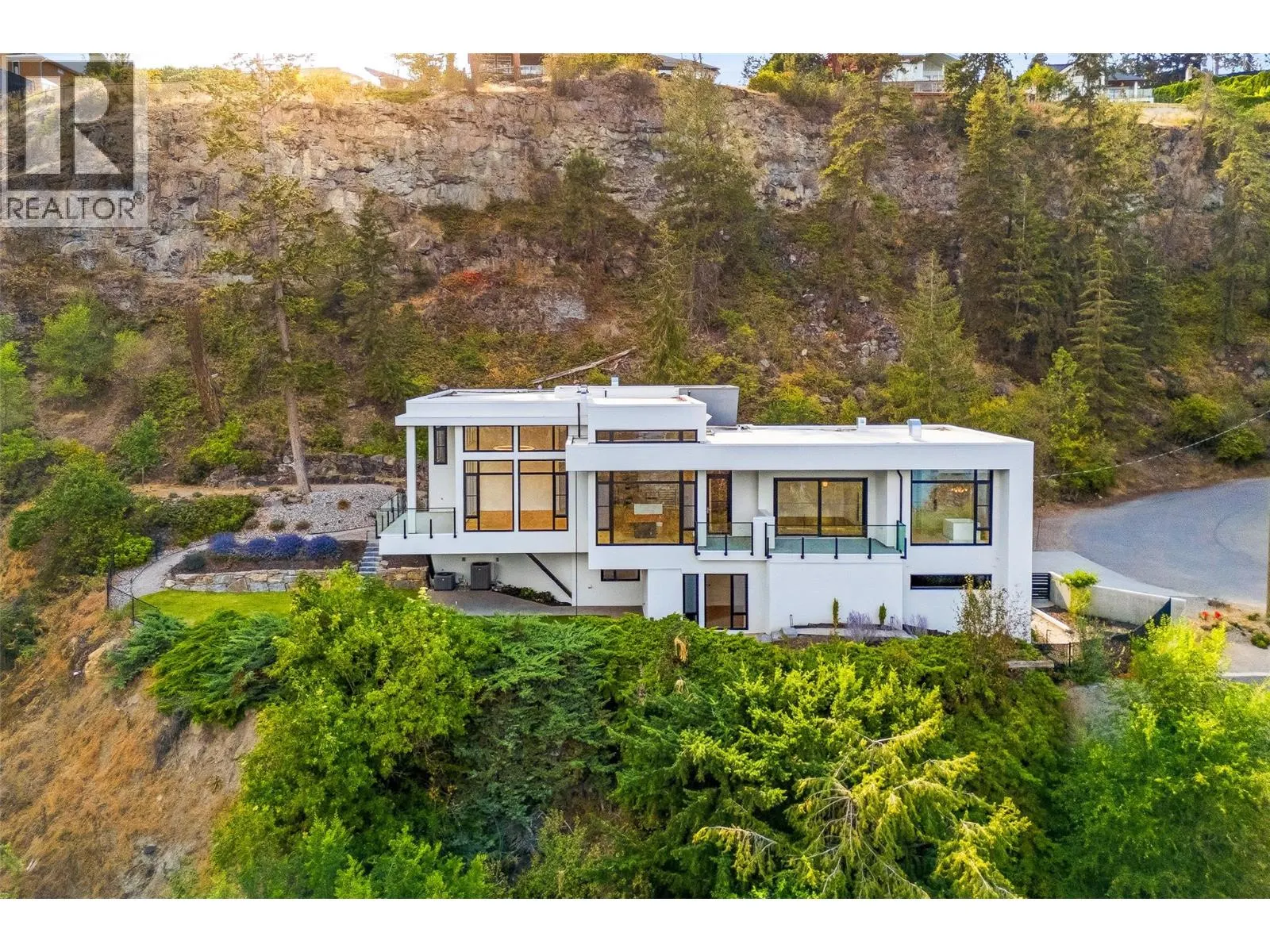 2843 Lakeridge Road