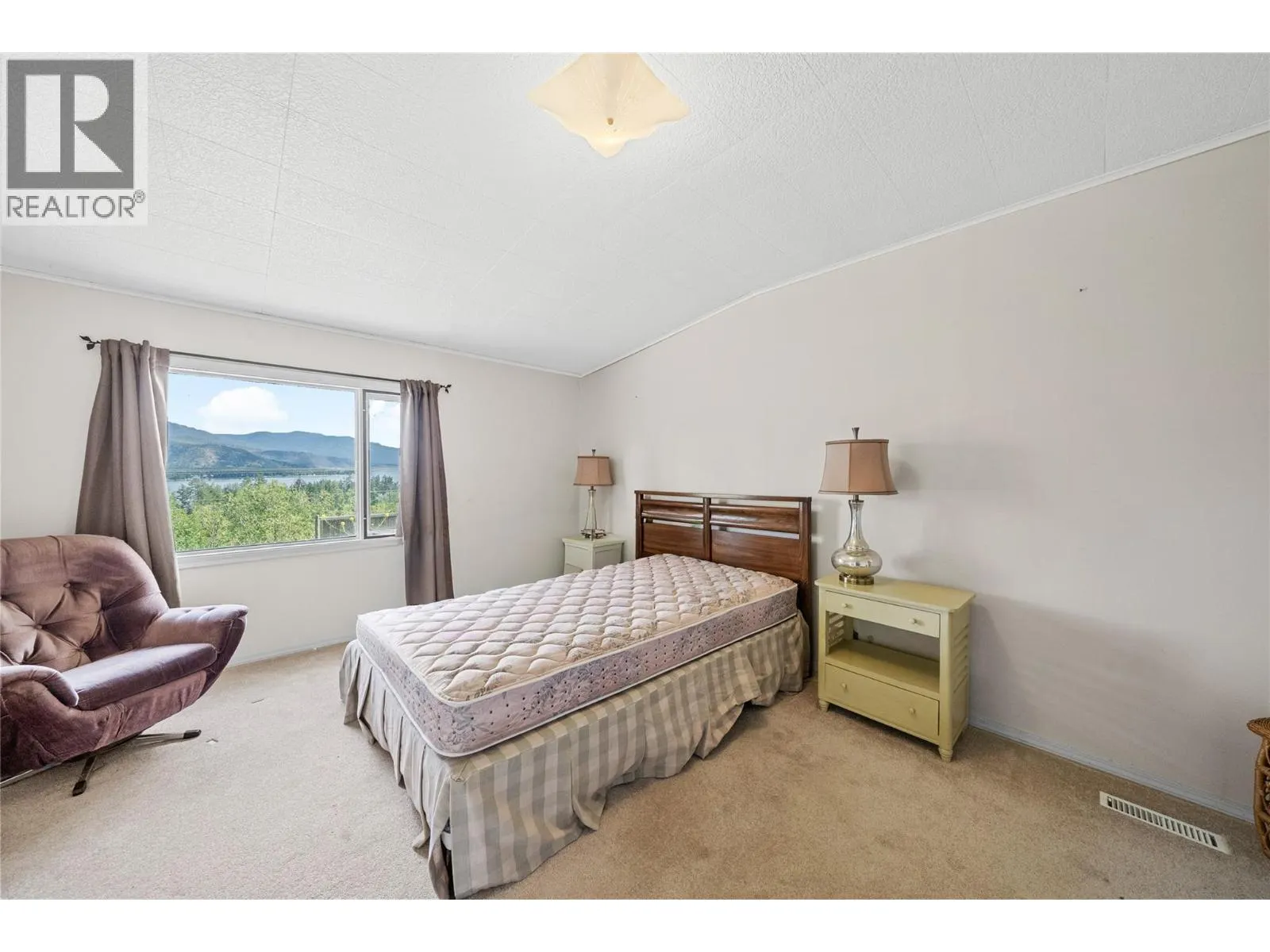 1102 Trans Canada Highway