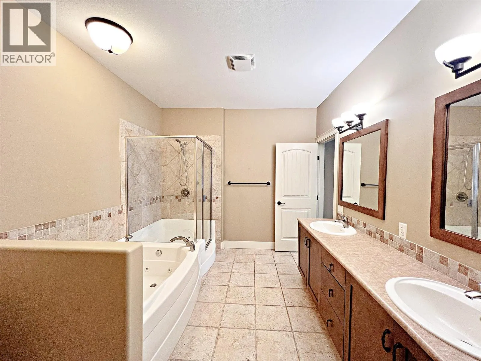 4350 Ponderosa Drive Unit# 109