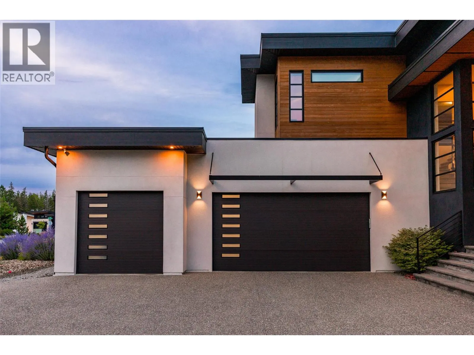 10245 Beacon Hill Drive