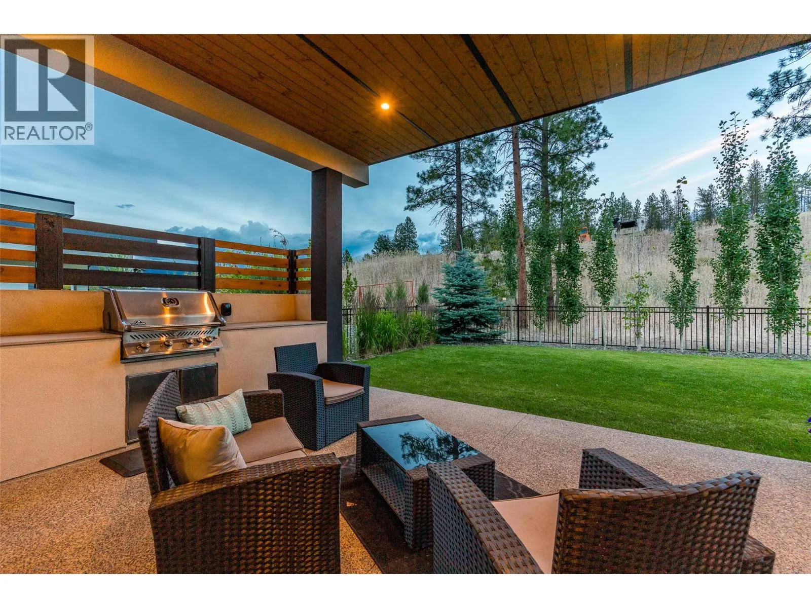 10245 Beacon Hill Drive