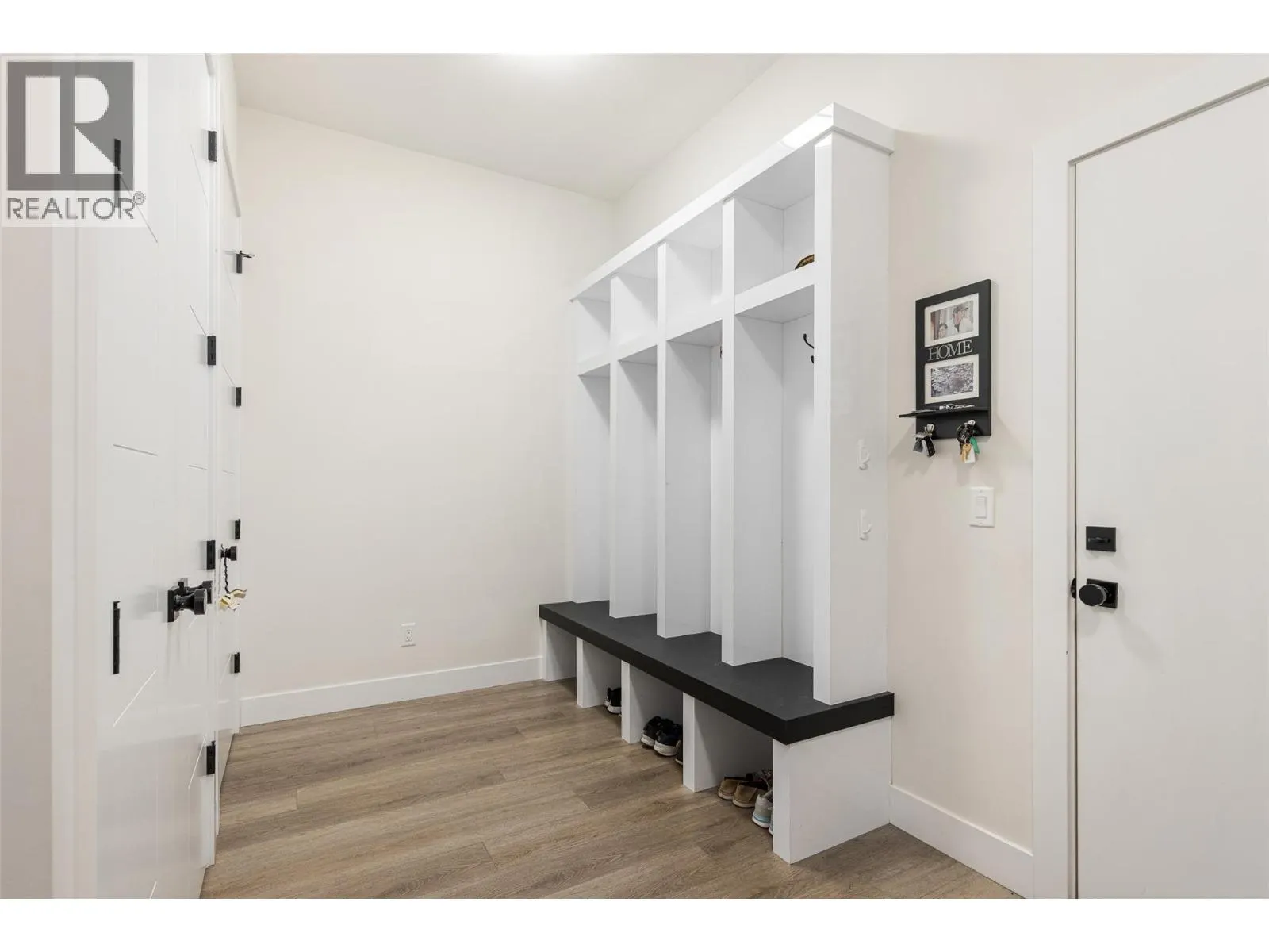 10245 Beacon Hill Drive