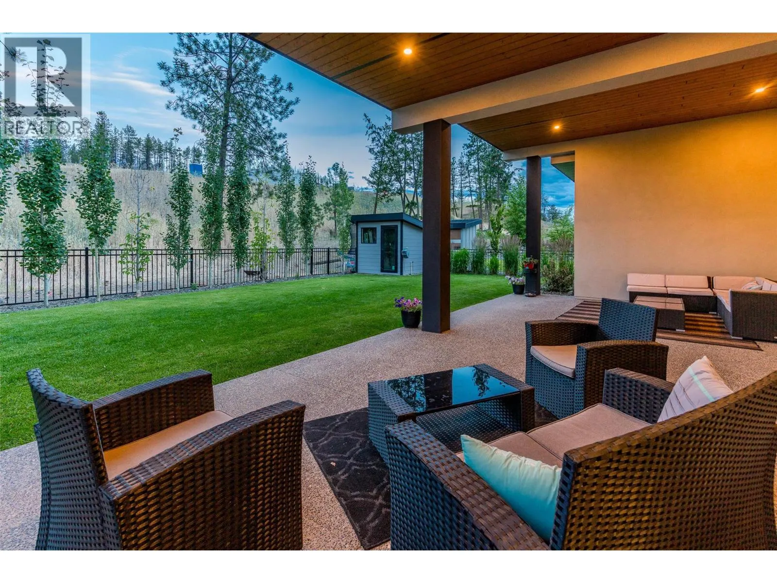 10245 Beacon Hill Drive