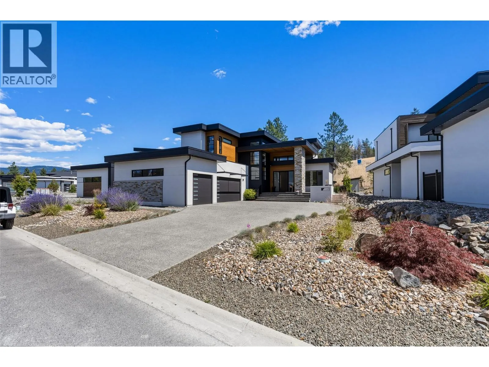 10245 Beacon Hill Drive