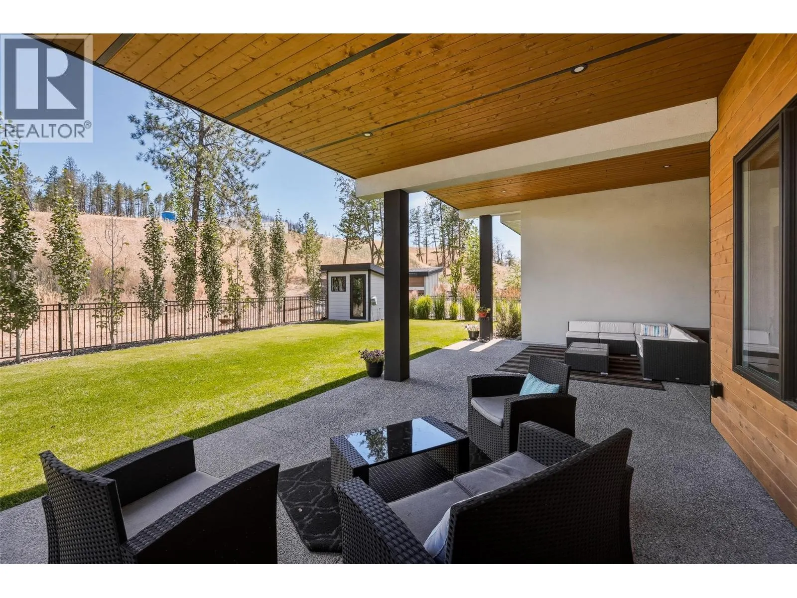 10245 Beacon Hill Drive