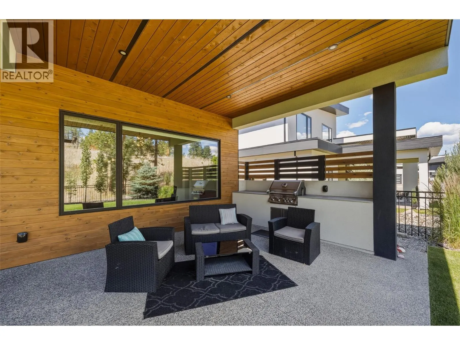 10245 Beacon Hill Drive