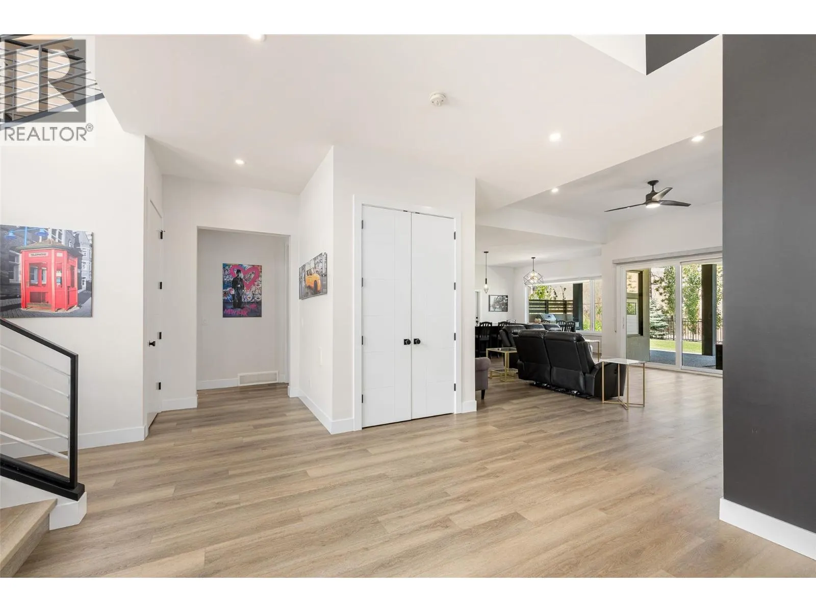 10245 Beacon Hill Drive