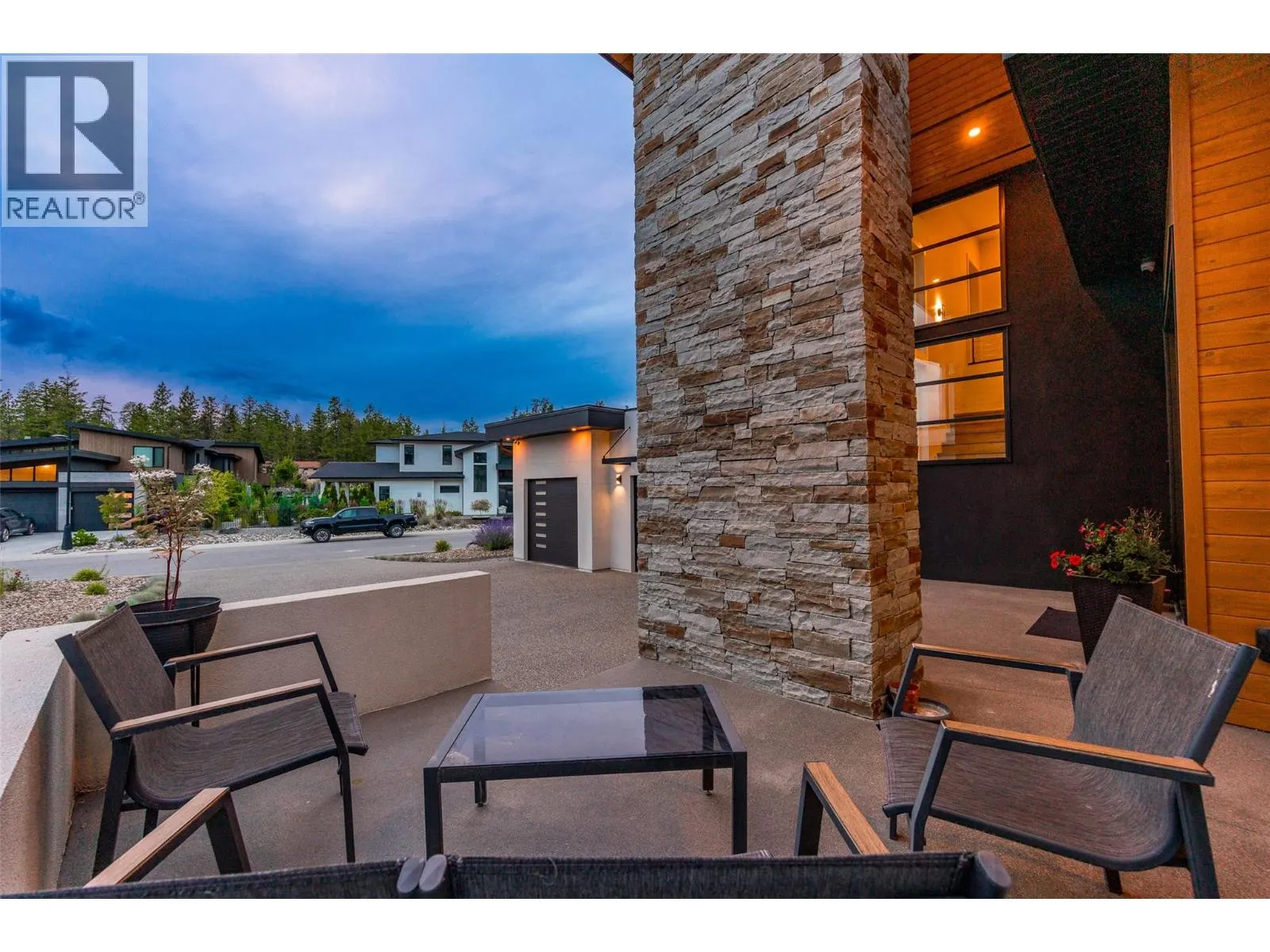 10245 Beacon Hill Drive