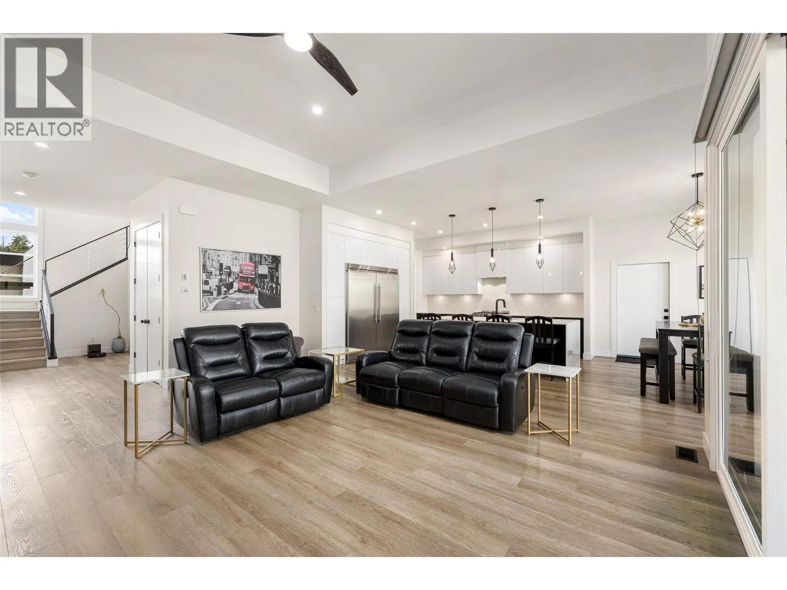 10245 Beacon Hill Drive