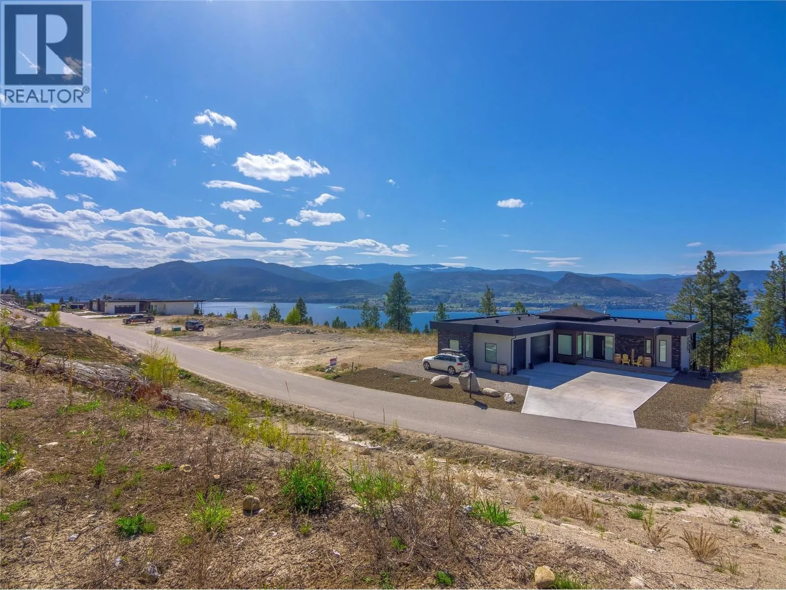 2960 OUTLOOK Way
