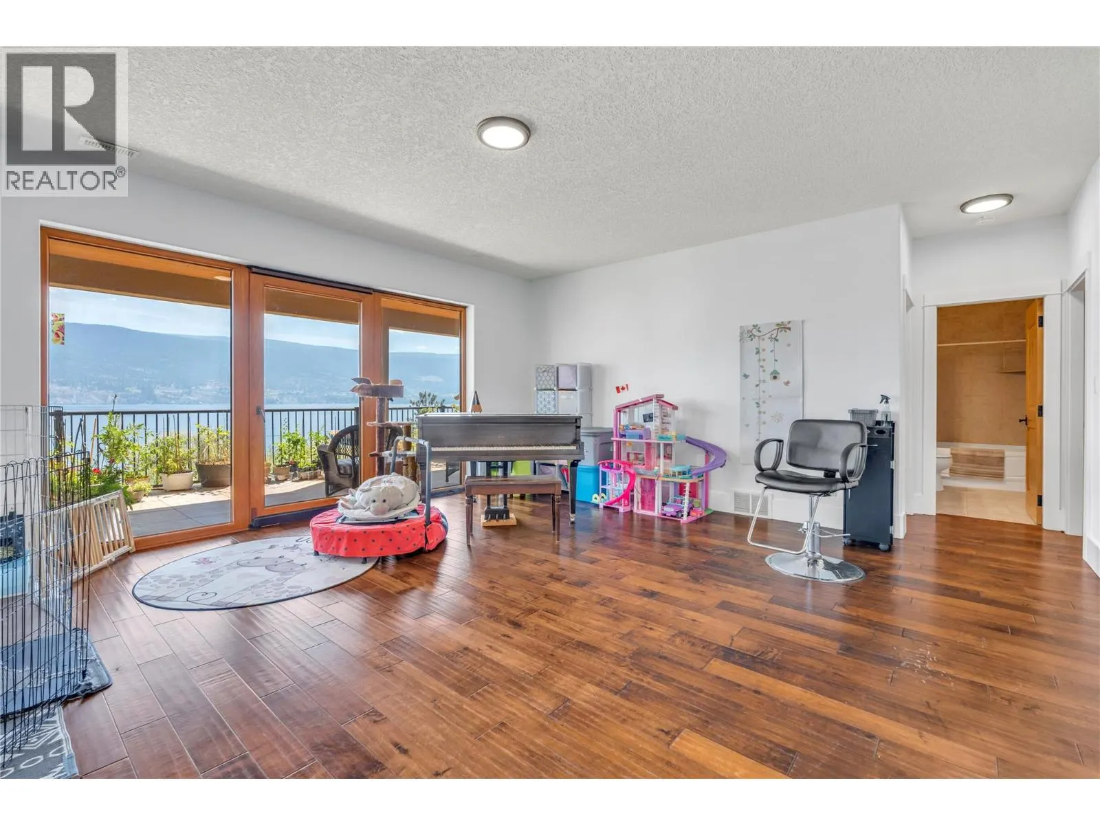 14419 Downton Avenue Unit# 205