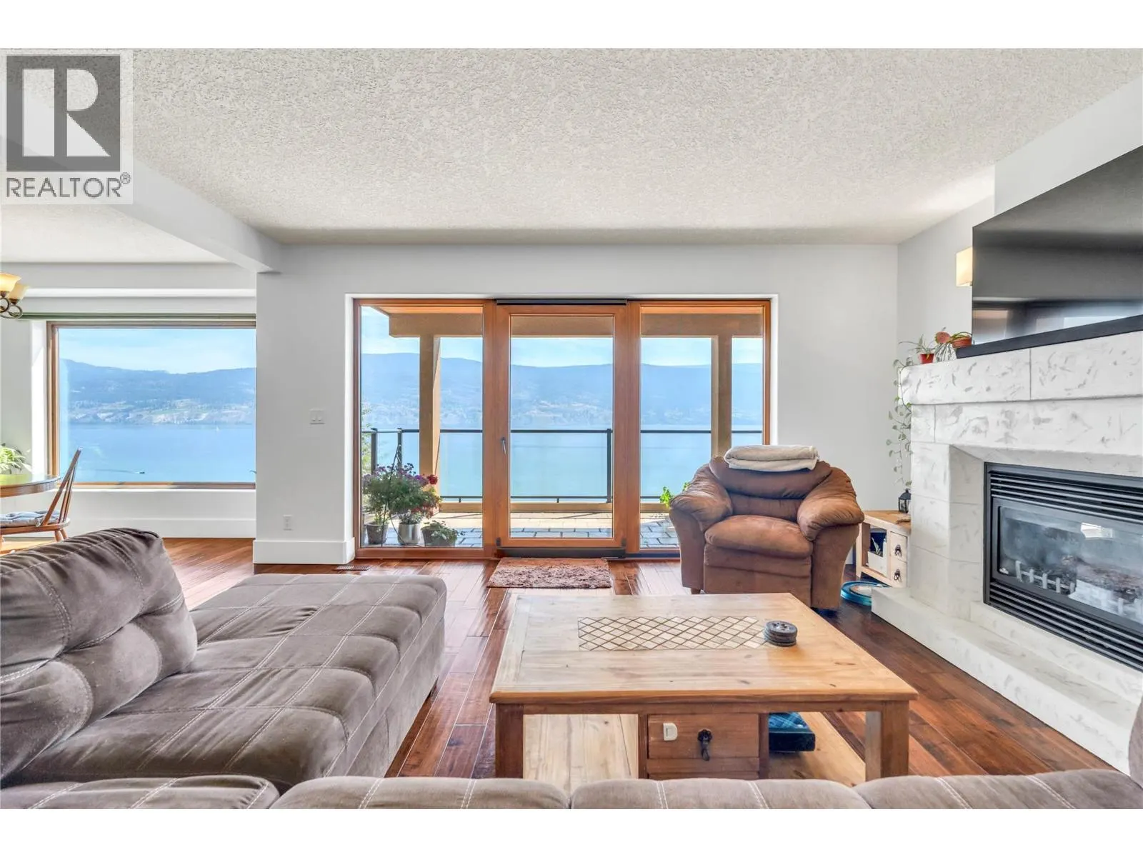 14419 Downton Avenue Unit# 205
