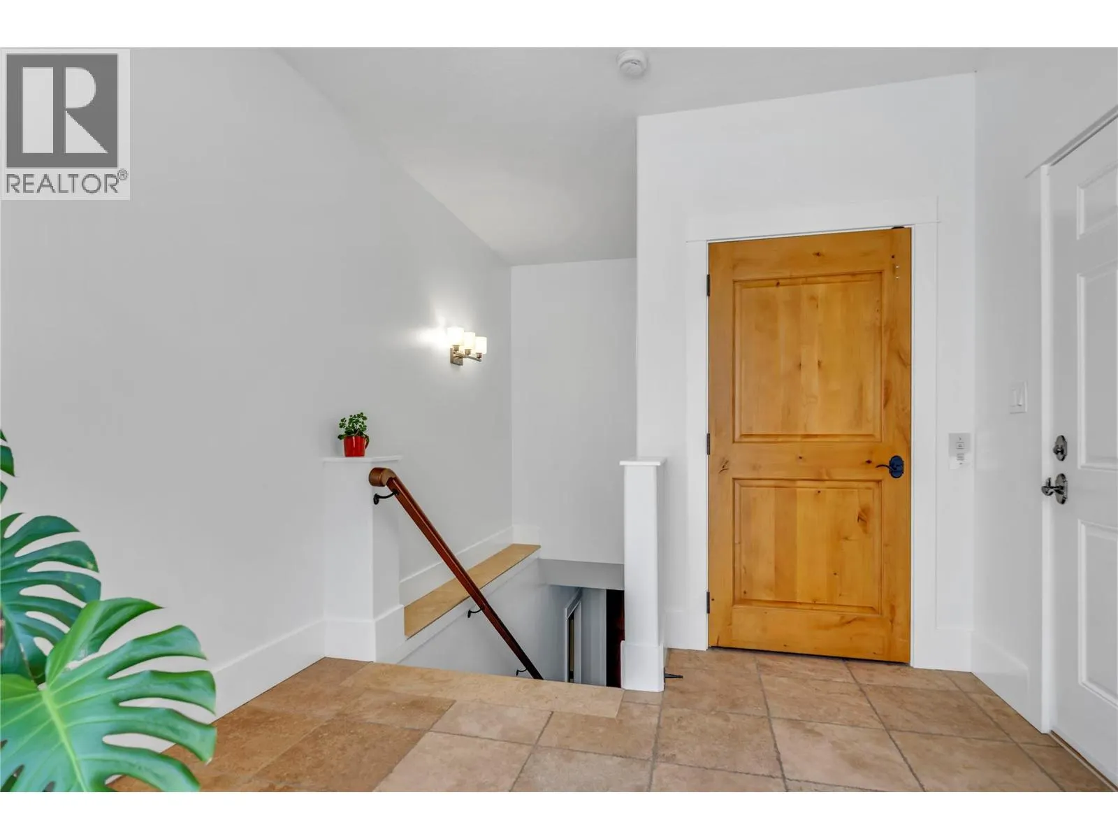 14419 Downton Avenue Unit# 205