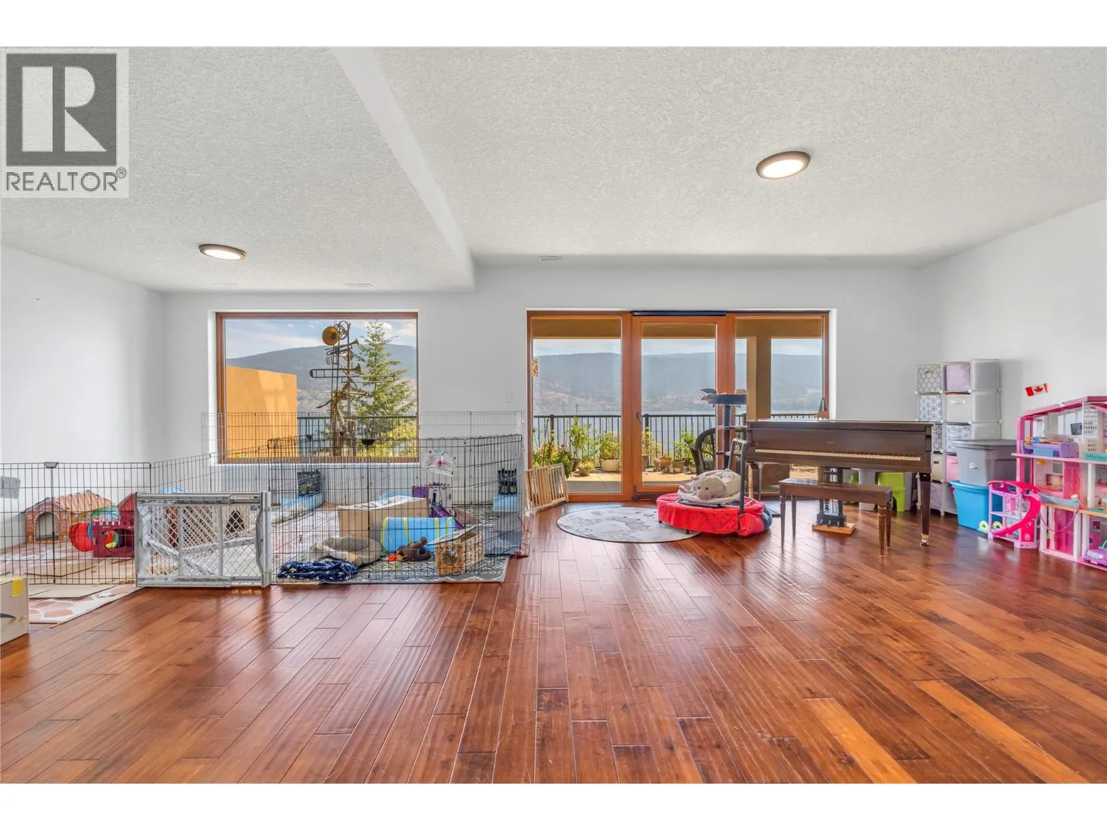 14419 Downton Avenue Unit# 205