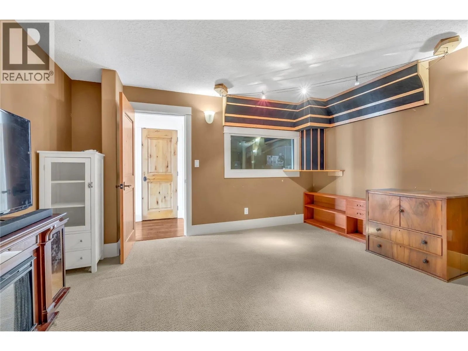 14419 Downton Avenue Unit# 205