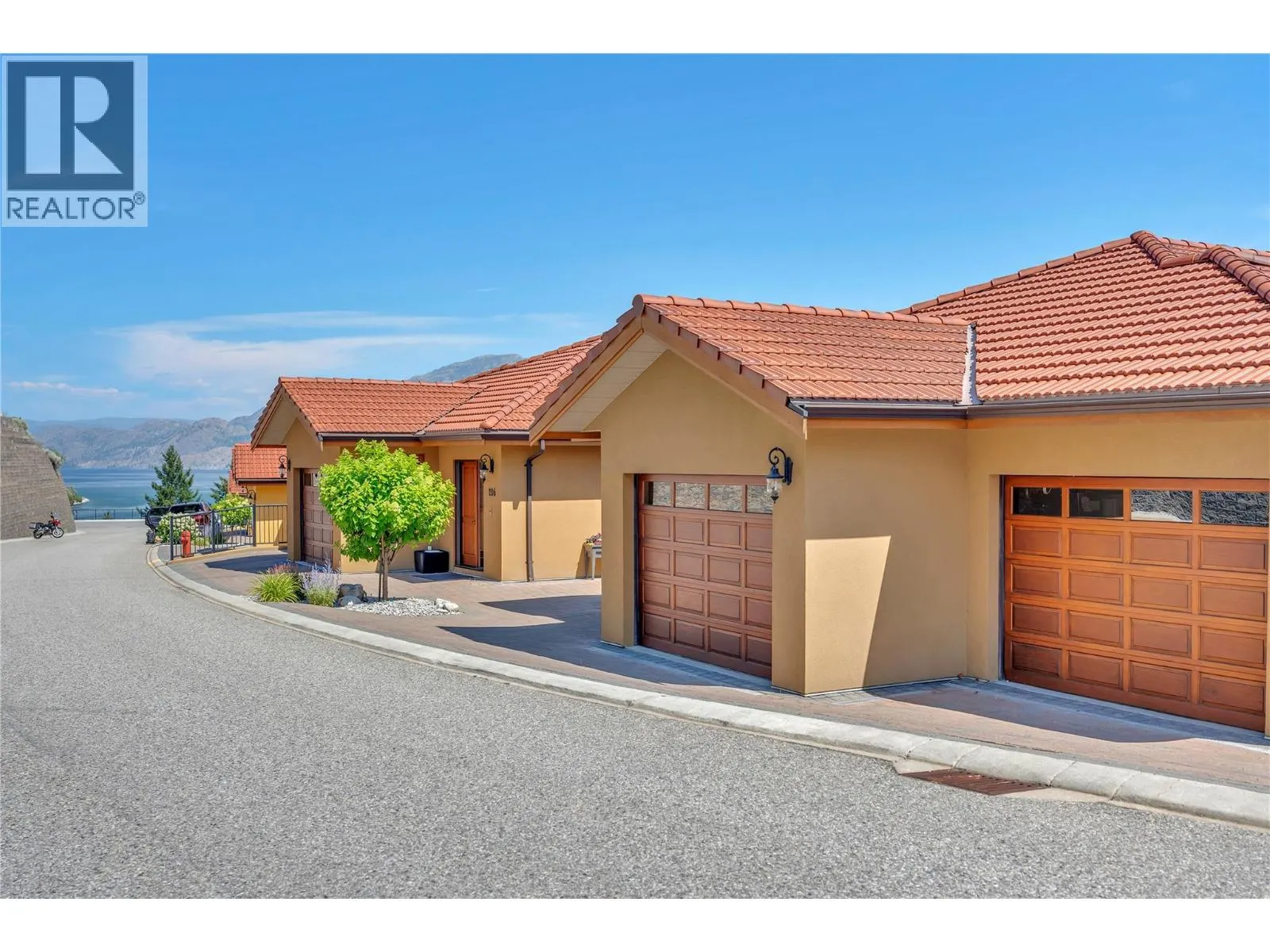14419 Downton Avenue Unit# 205