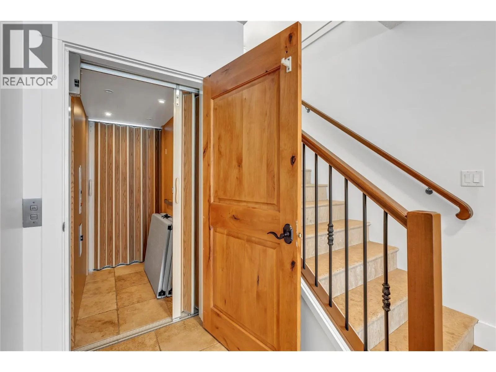 14419 Downton Avenue Unit# 205