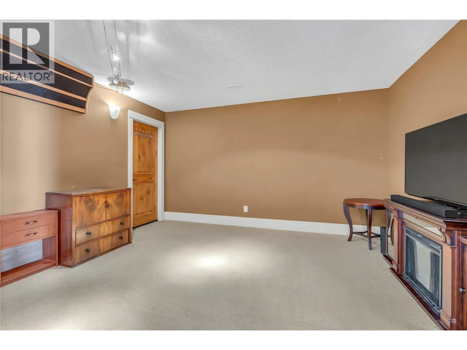 14419 Downton Avenue Unit# 205