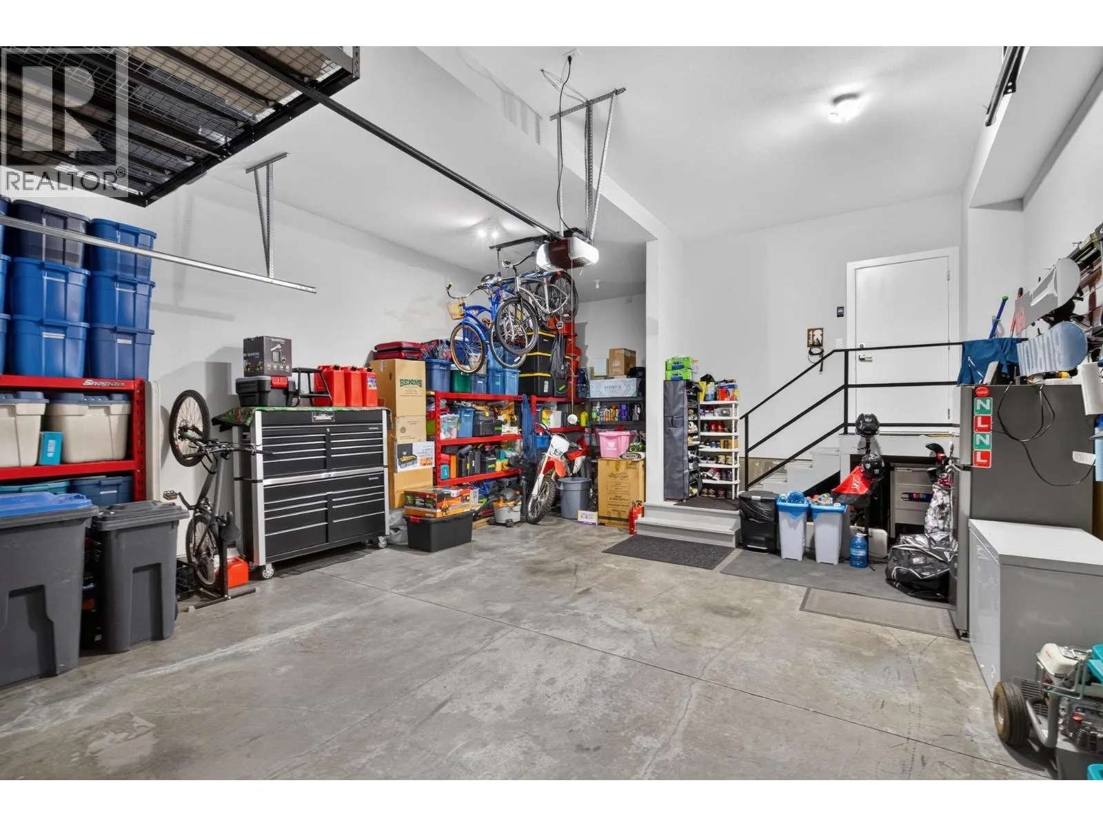 4649 Raymer Road