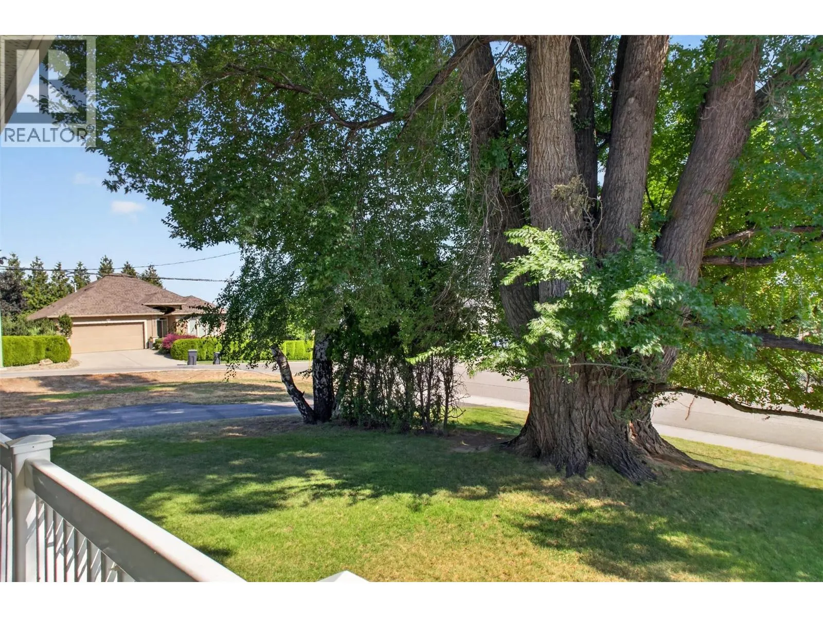 800 Montigny Road