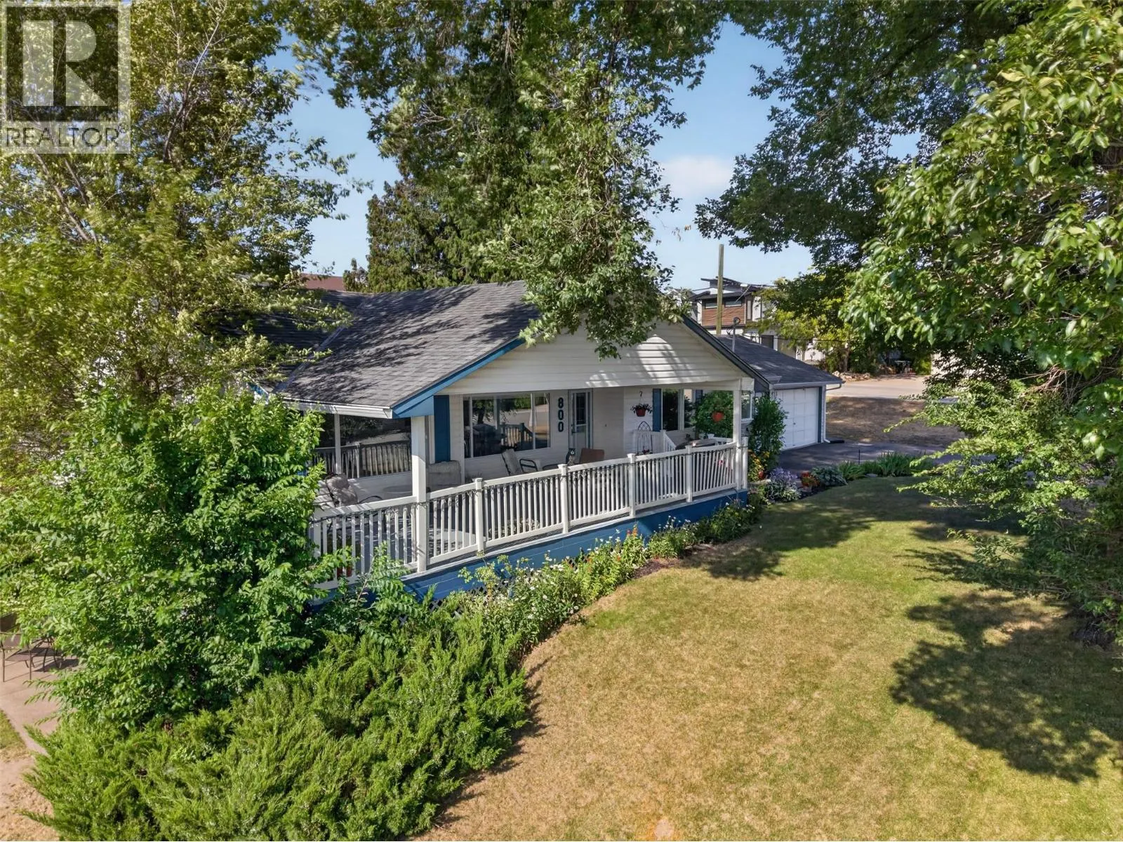 800 Montigny Road