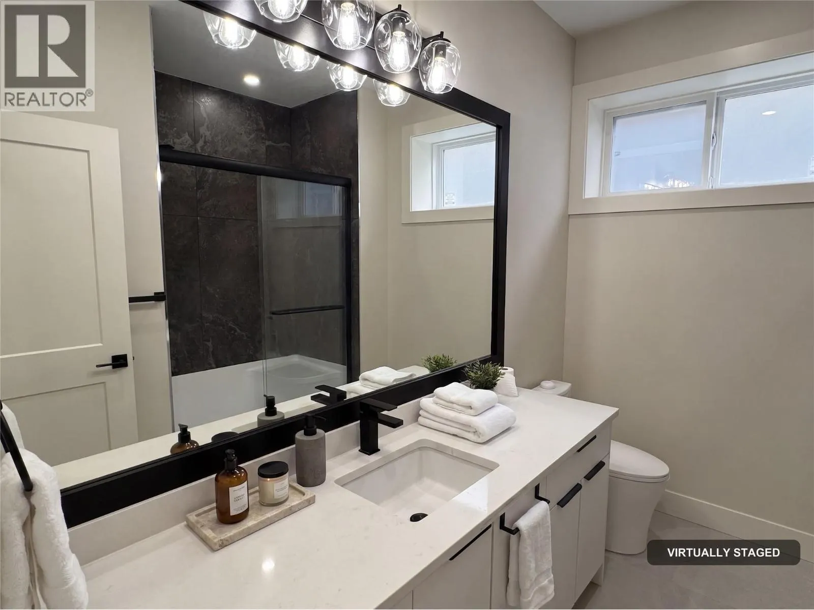 3806 Torrey Pines Drive