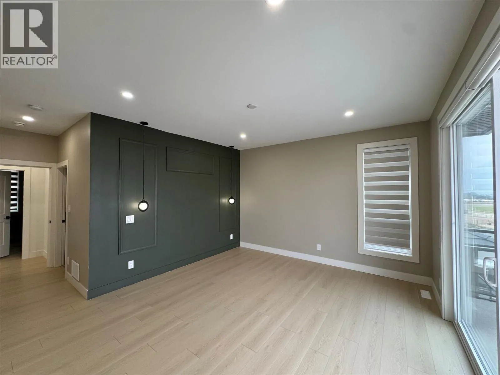 3806 Torrey Pines Drive