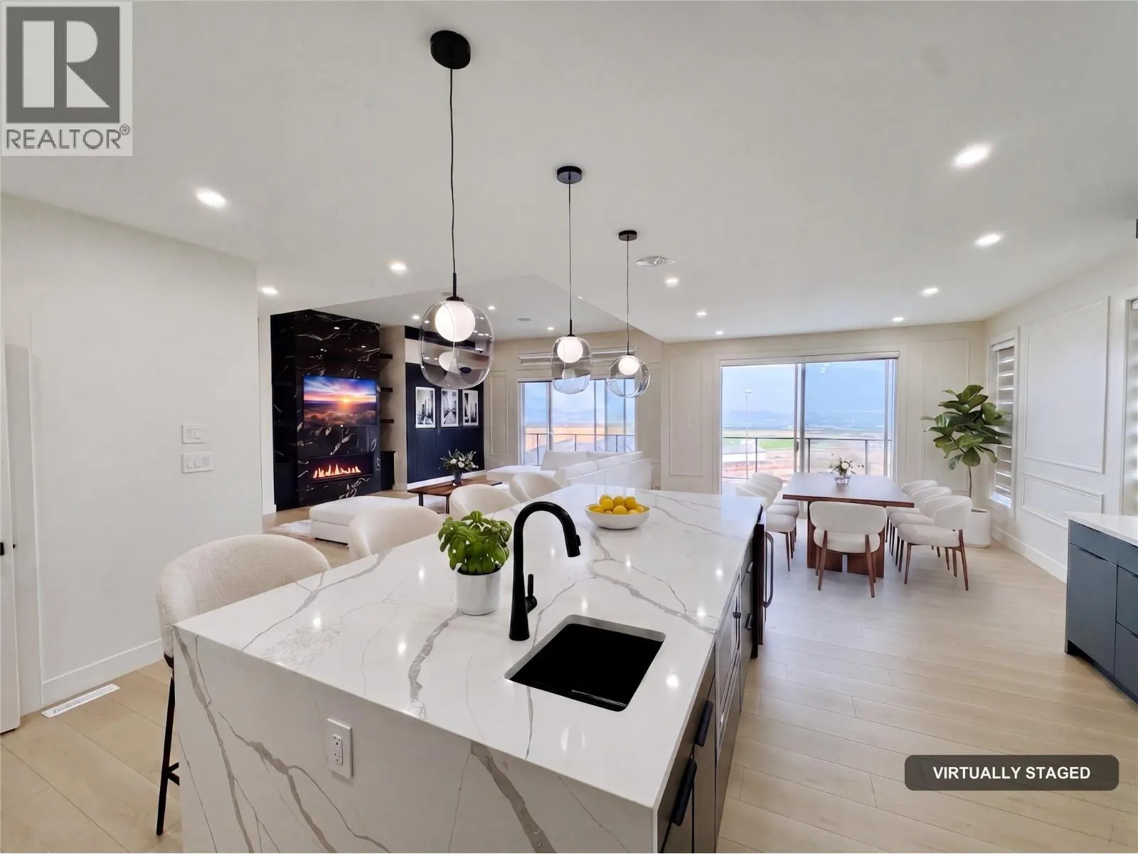 3806 Torrey Pines Drive