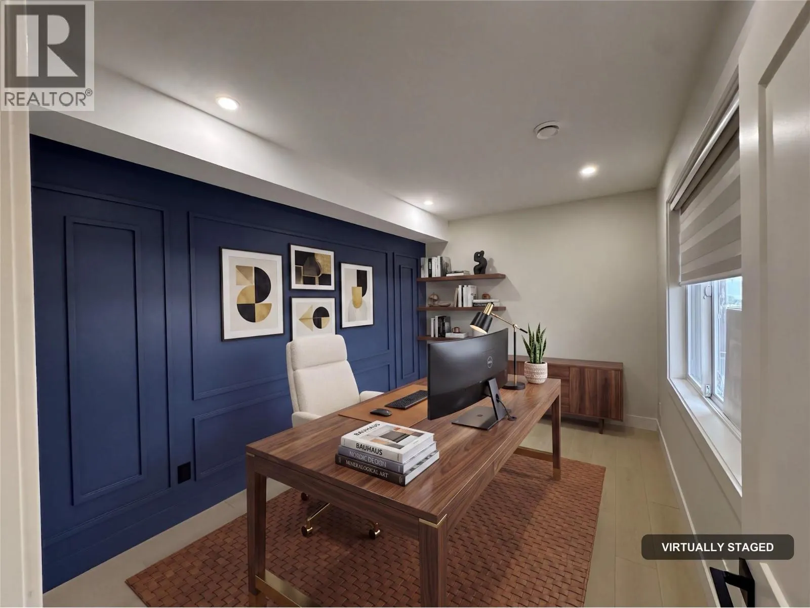 3806 Torrey Pines Drive