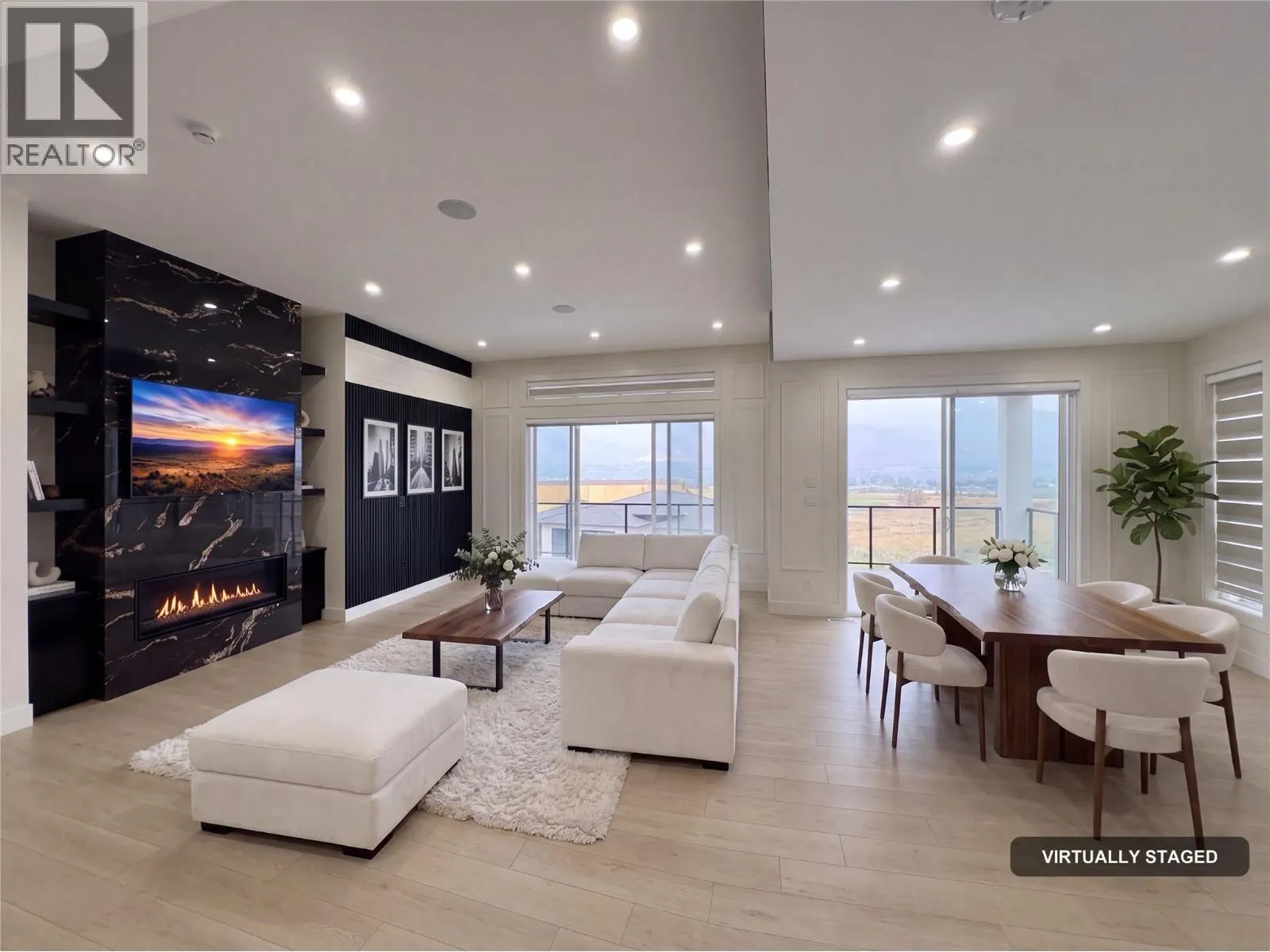 3806 Torrey Pines Drive