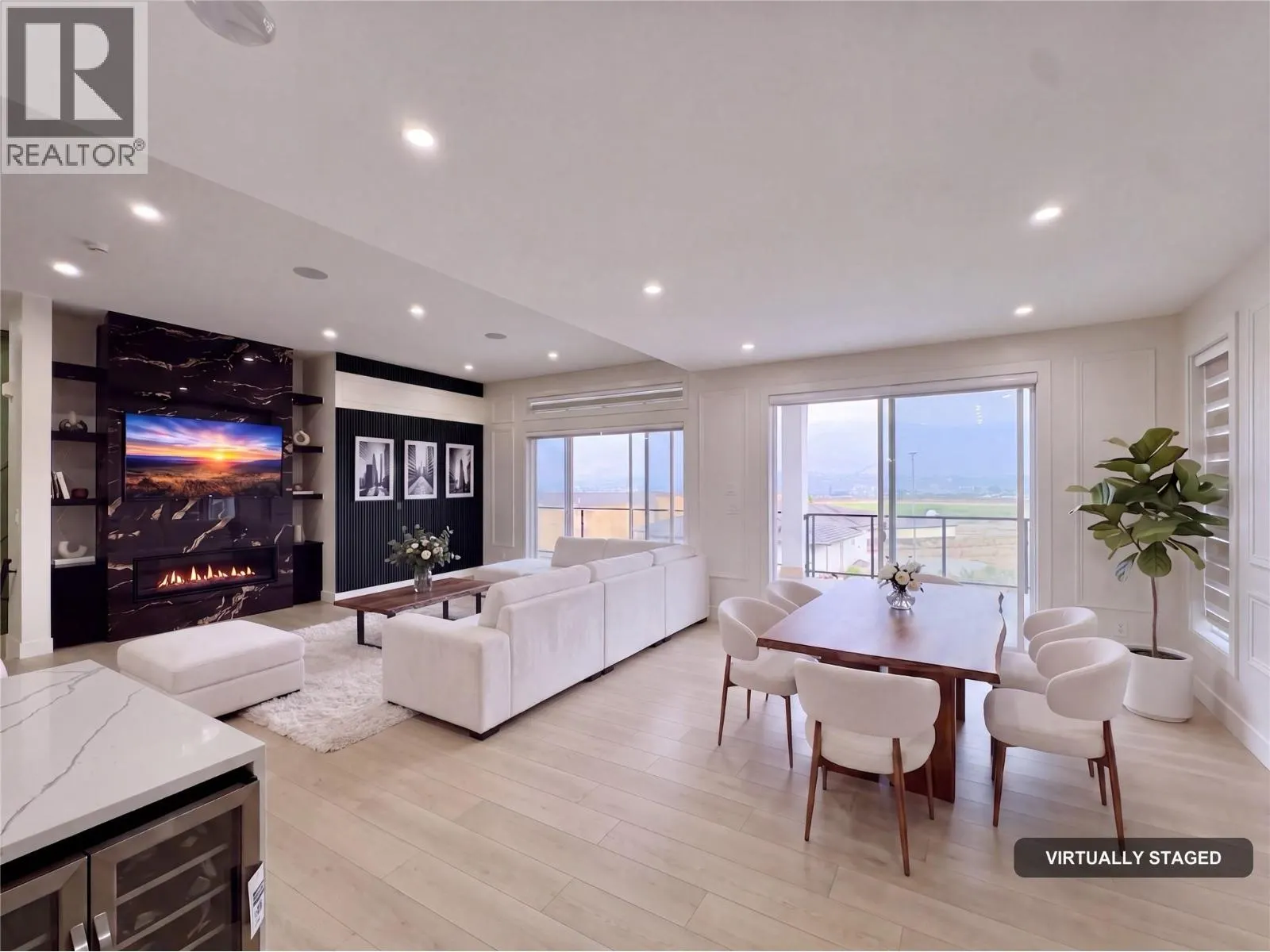3806 Torrey Pines Drive