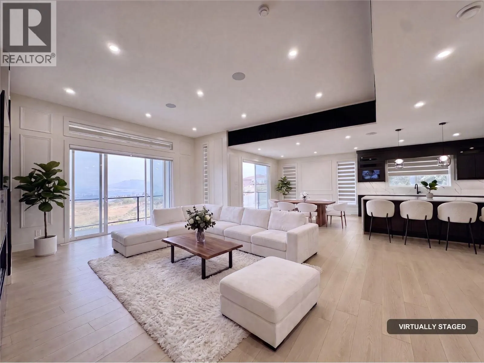 3806 Torrey Pines Drive