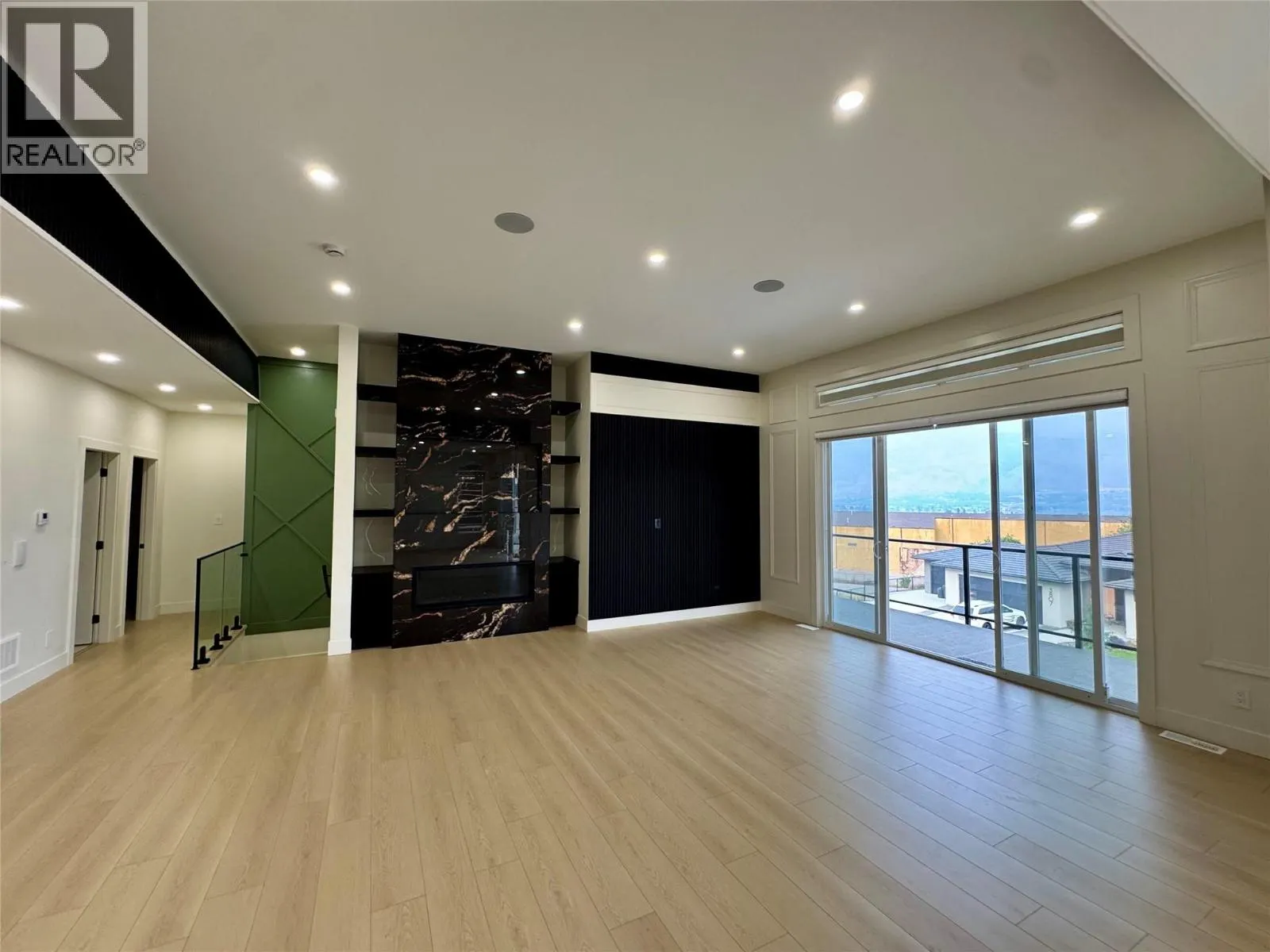 3806 Torrey Pines Drive