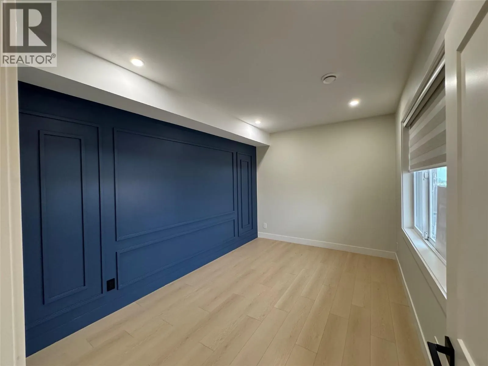 3806 Torrey Pines Drive