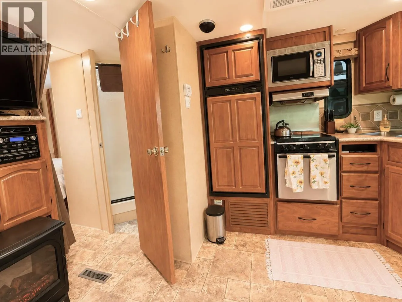 87 Dolly Varden Road