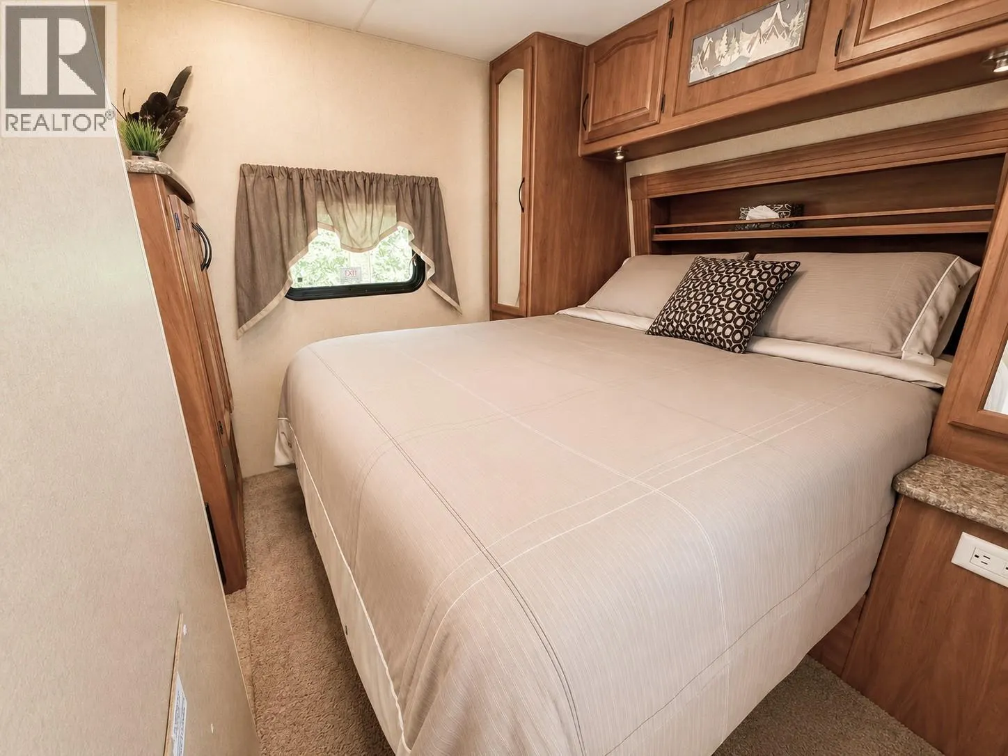 87 Dolly Varden Road