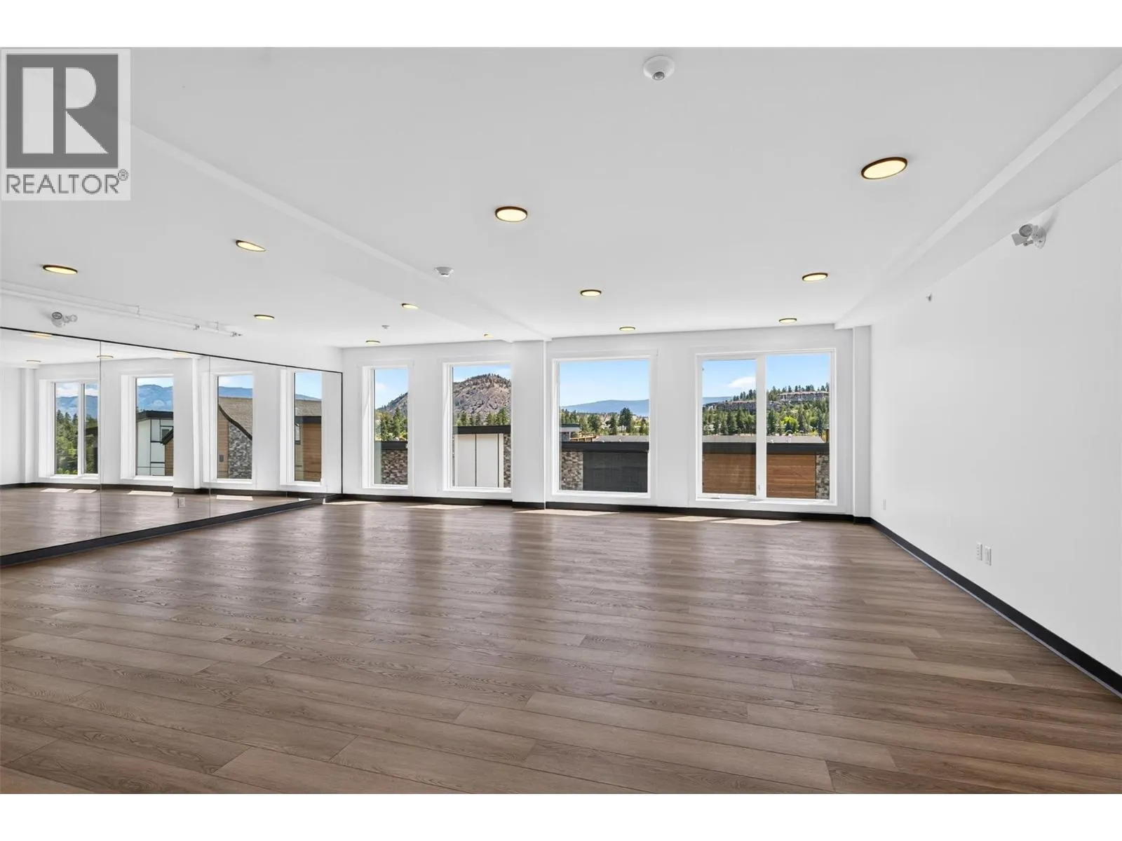 2735 Shannon Lake Road Unit# 402