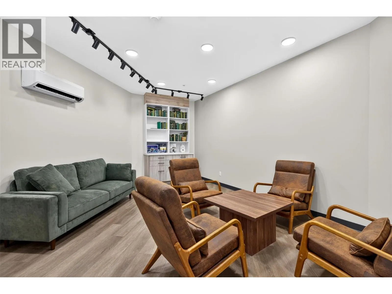2735 Shannon Lake Road Unit# 402