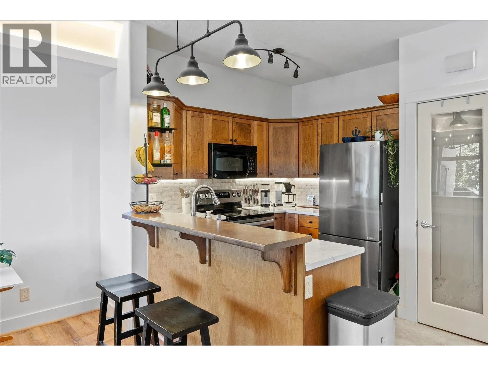 2551 Shoreline Drive Unit# 204