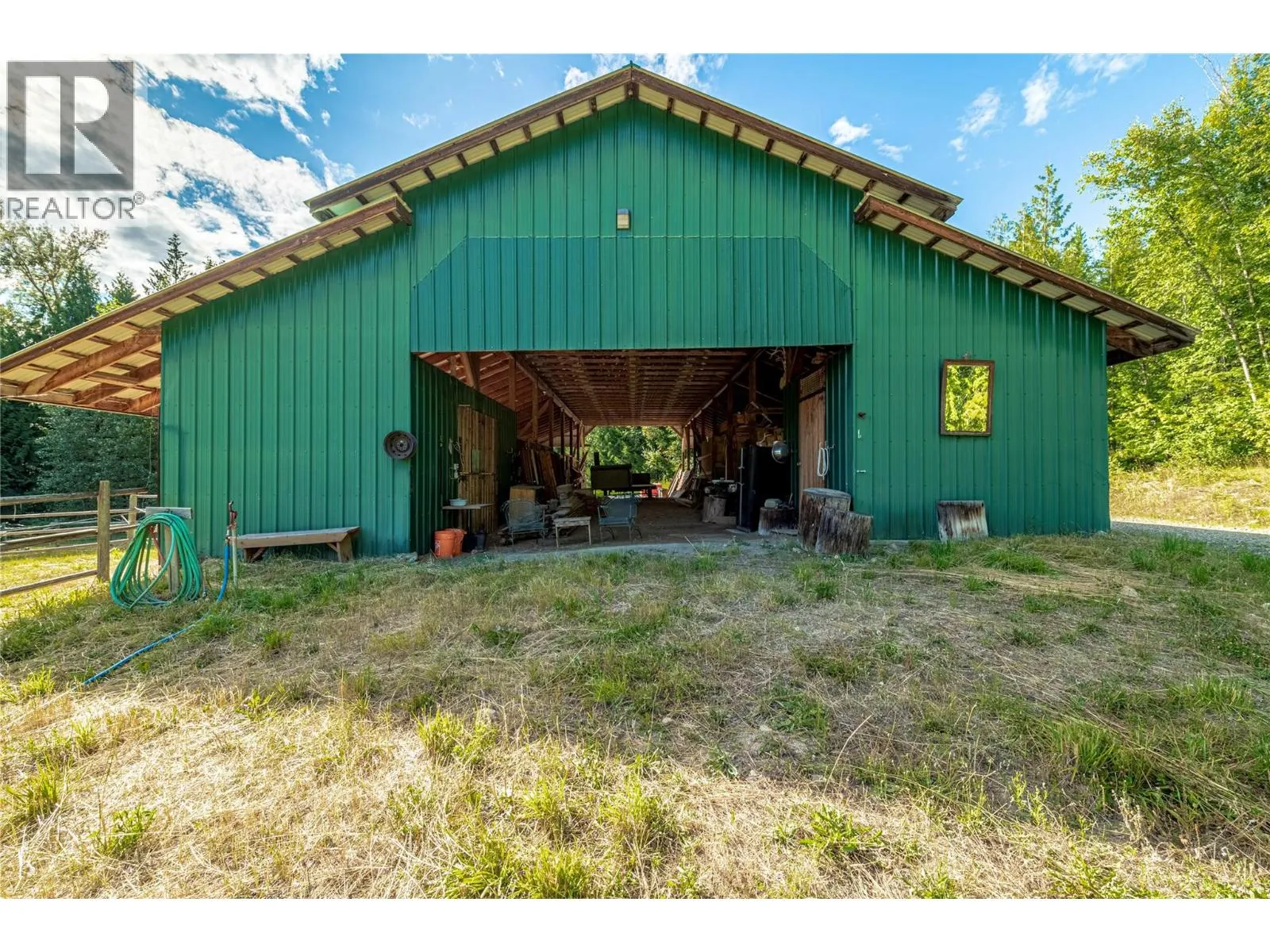 8100/8104 Silver Star Road Road