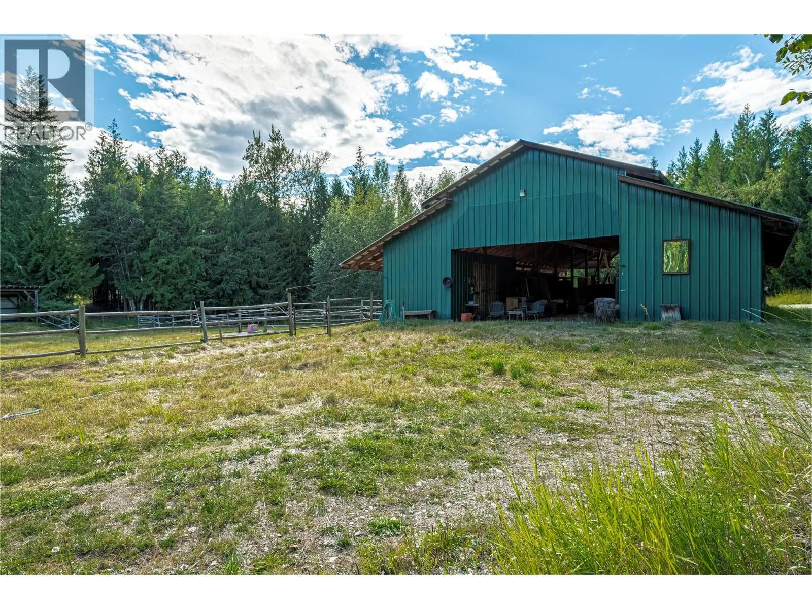 8100/8104 Silver Star Road Road