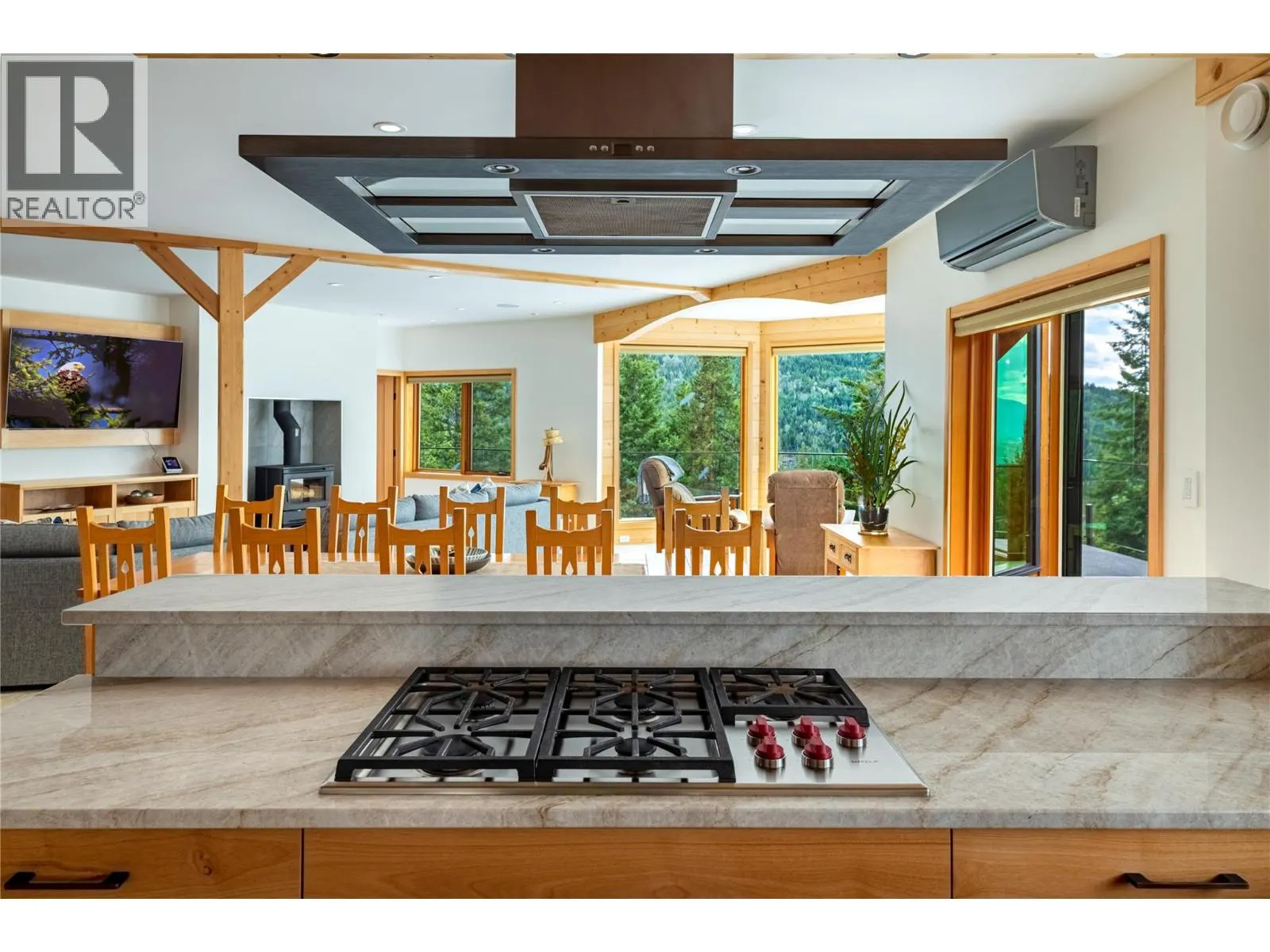 8100/8104 Silver Star Road Road
