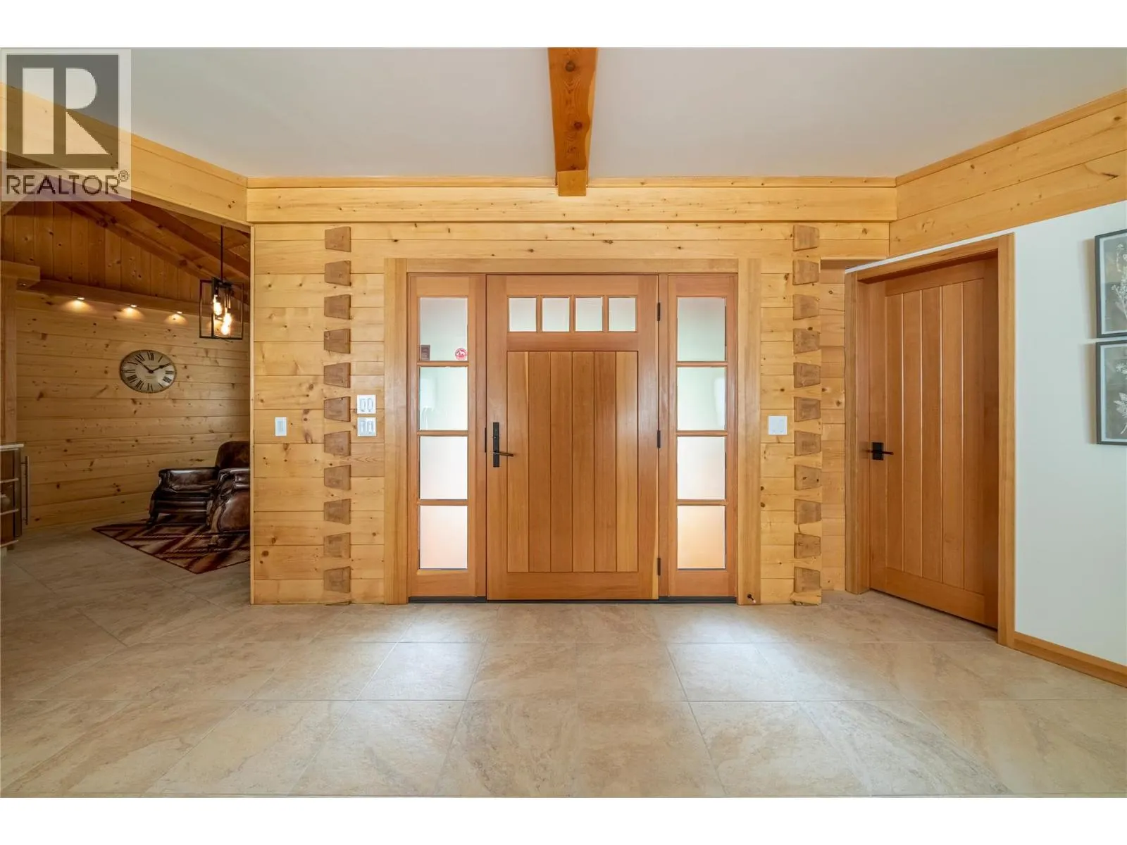 8100/8104 Silver Star Road Road