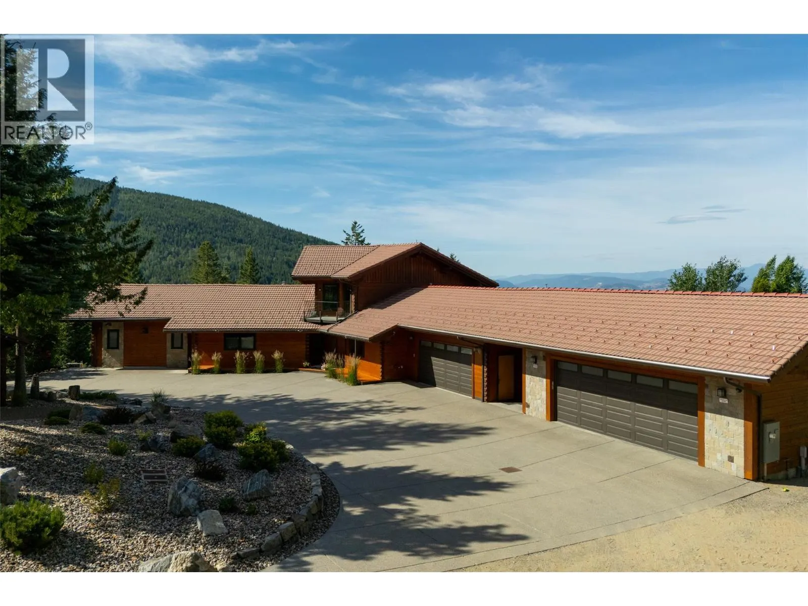8100/8104 Silver Star Road Road