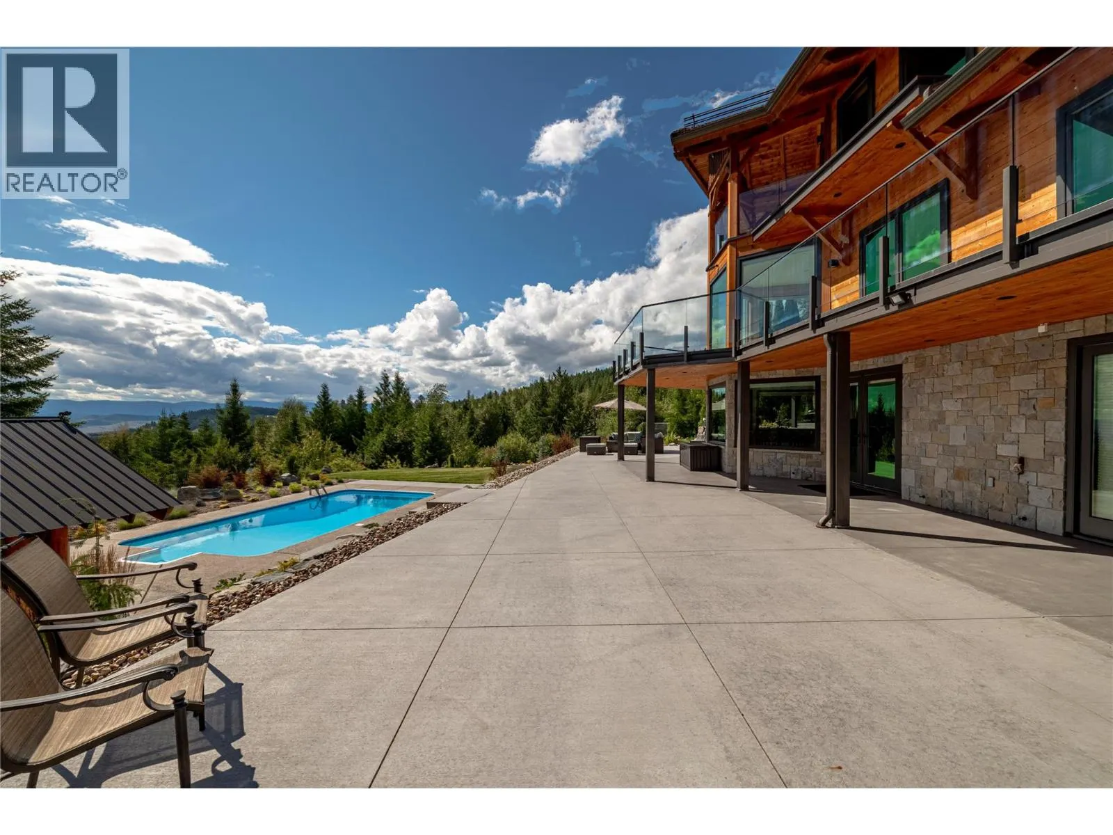 8100/8104 Silver Star Road Road