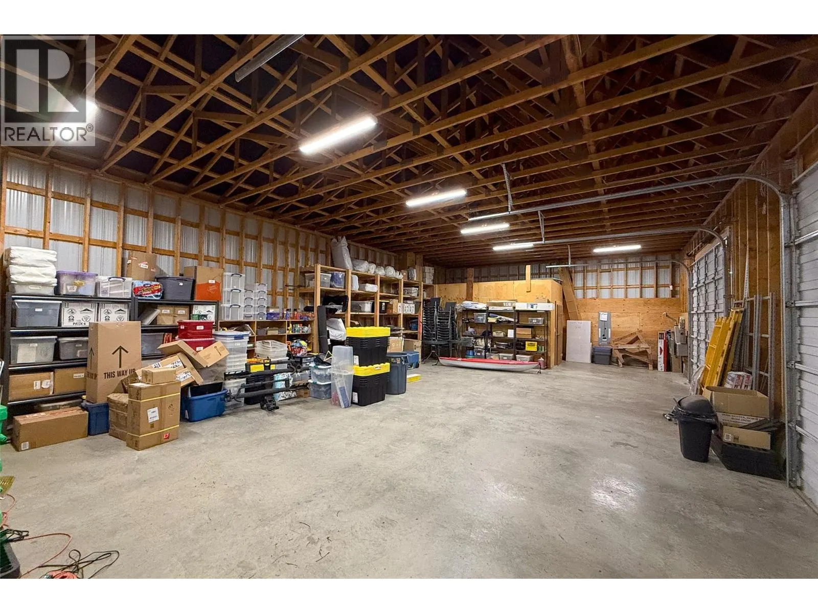 8100/8104 Silver Star Road Road