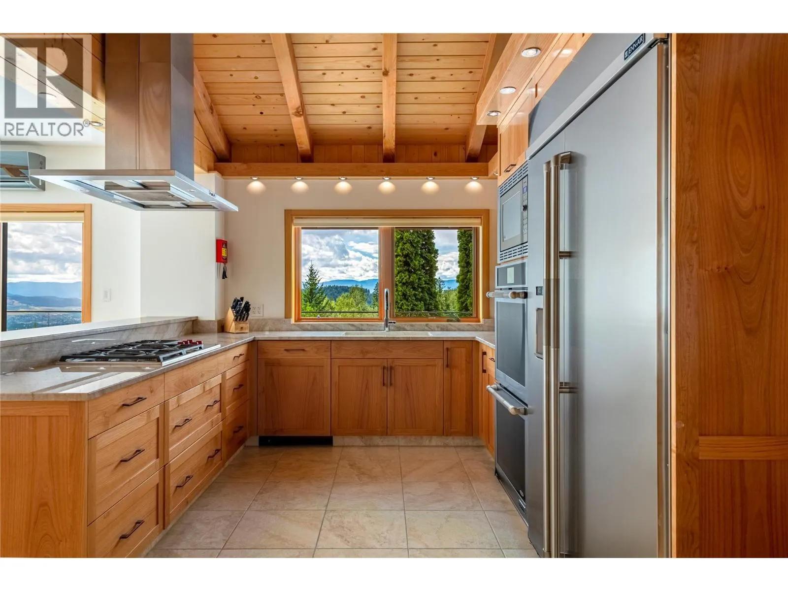 8100/8104 Silver Star Road Road