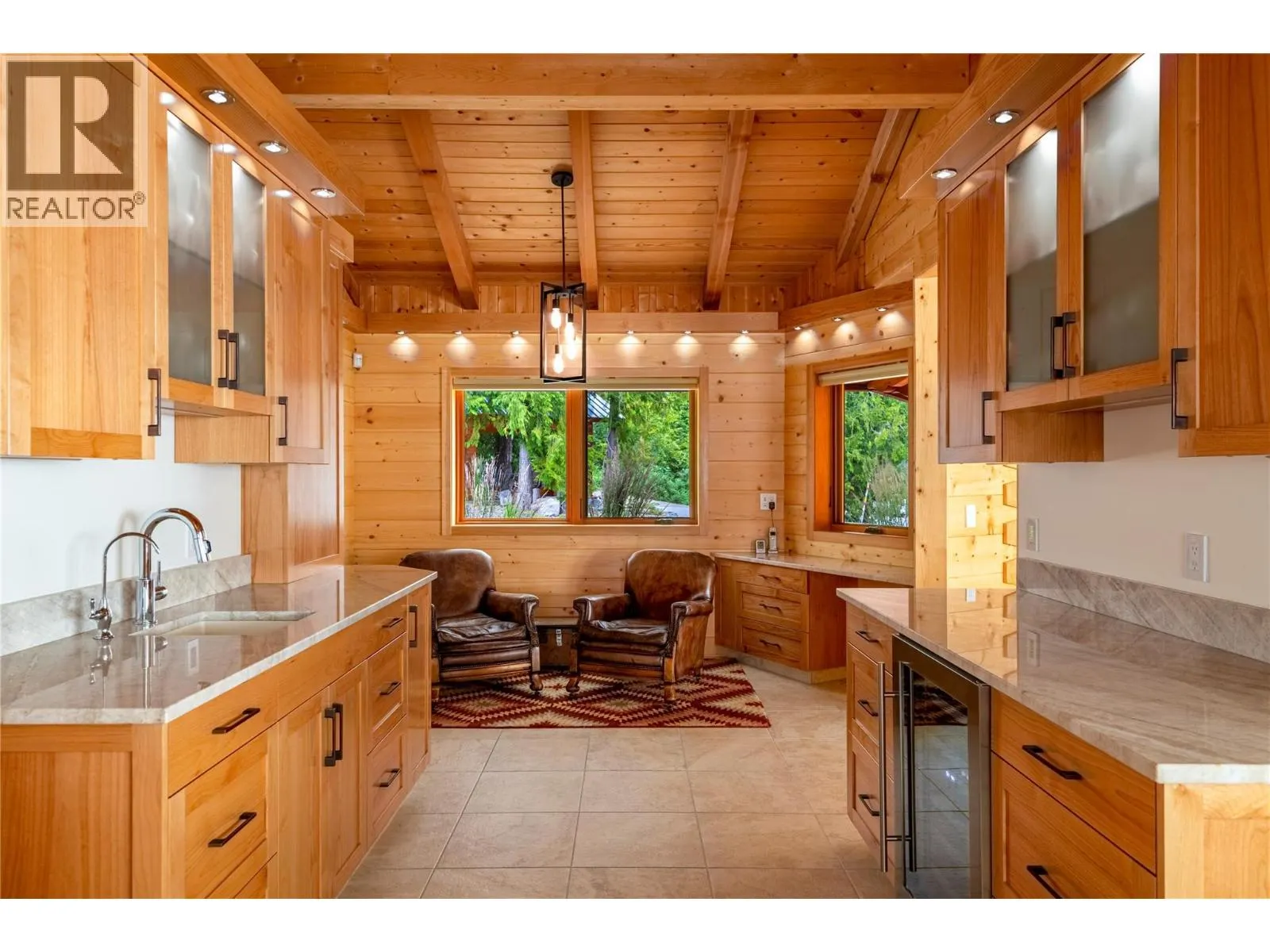8100/8104 Silver Star Road Road