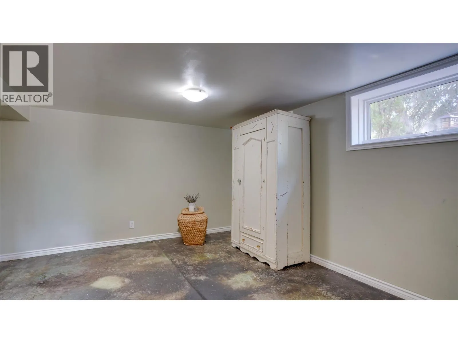 5775 Deadpine Drive